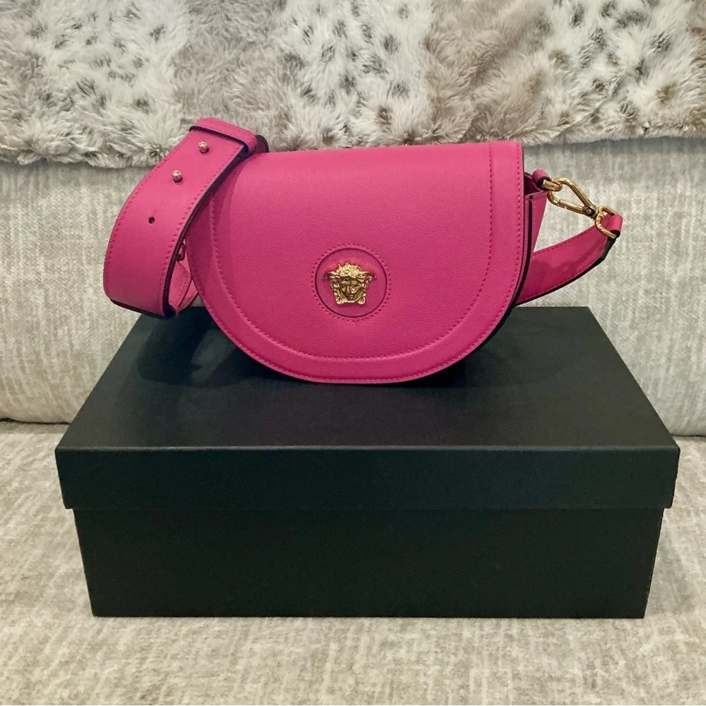 ✨💎NWOT💎✨VERSACE LE MEDUSA CROSSBODY/SHOULDER BAG FULL INCLUSION - Picture 1 of 10